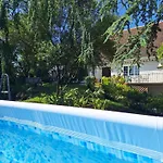 Lé Luquentia, Demeure De Charme, Piscine, Grand Jardin, Spa, Billard 4*