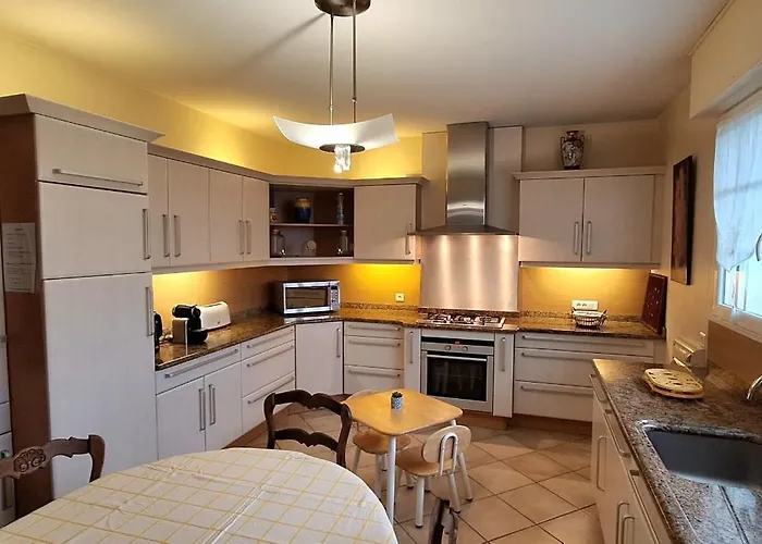 Lé Luquentia, Demeure De Charme, Piscine, Grand Jardin, Spa, Billard Affittacamere