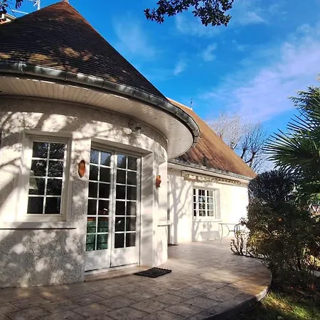 La Tourelle, Demeure De Charme, Piscine, Billard, Grand Jardin 4*