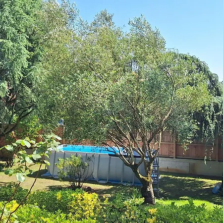 Πανσιόν La Tourelle, Demeure De Charme, Piscine, Billard, Grand Jardin